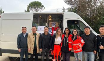 欧洲中华少数民族联谊总会捐赠赈灾物资支援CAMPI BISENZIO市灾后重建工作